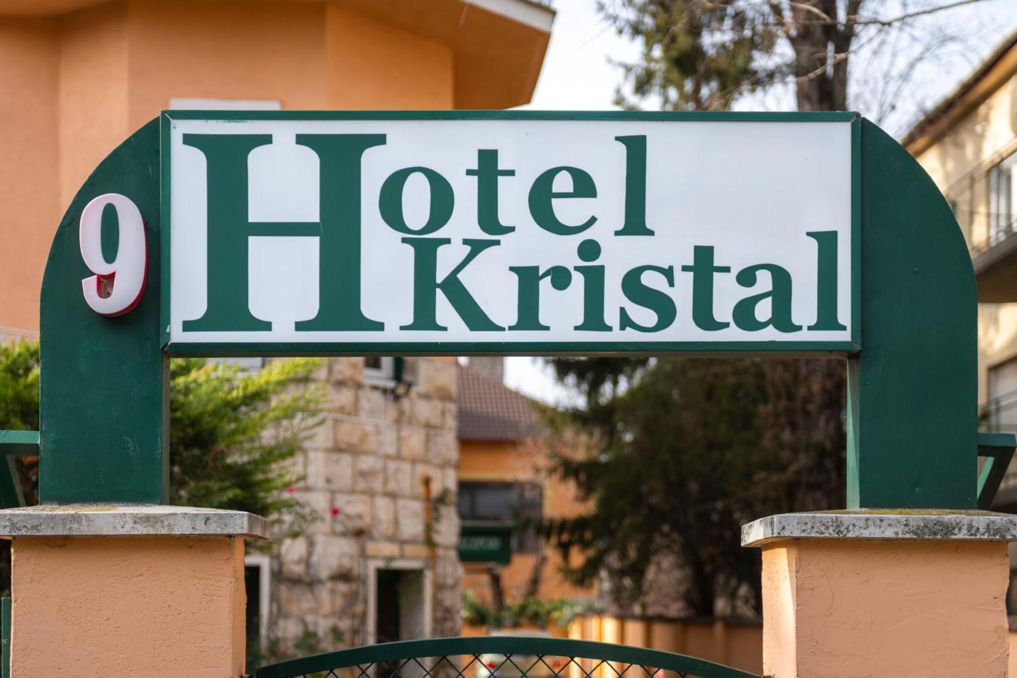 Hotel Kristal Gellert Hill Budapesta Exterior foto