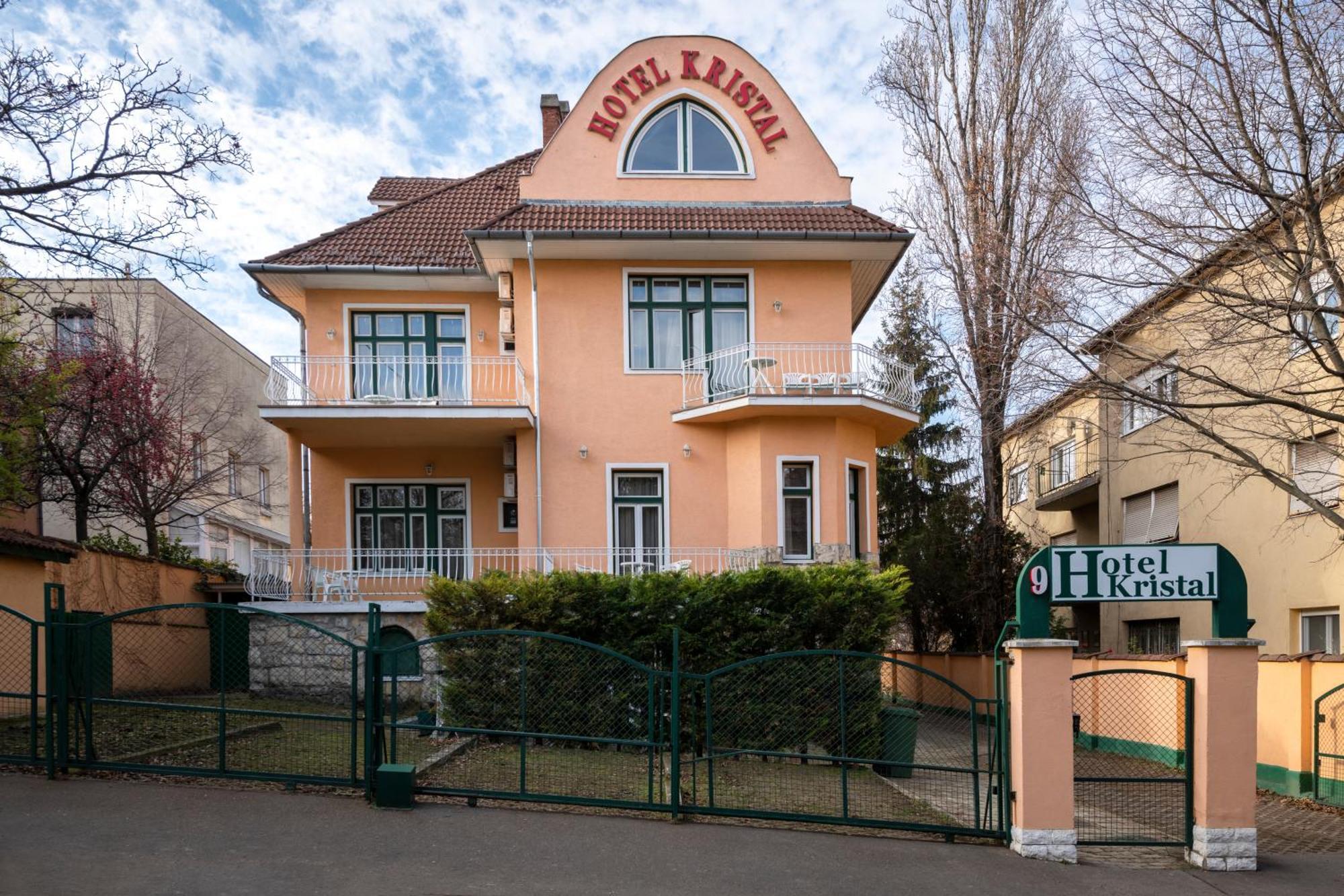 Hotel Kristal Gellert Hill Budapesta Exterior foto